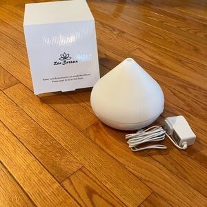 Zen Breeze Diffuser; BRAND NEW!